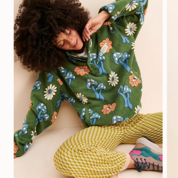 Parks Project Power To The Parks Shroom Pullover / pre-loved EUC - Picture 4 of 16